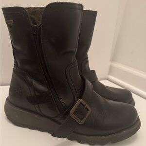 Fly London Black Leather Low Wedge Ankle Boots (SIND2FLY)